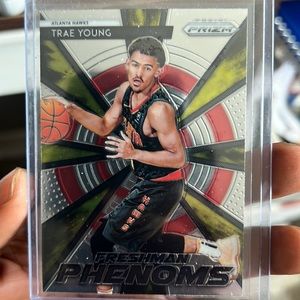 Trae Young Rookie 2018 Freshman Phenoms Panini Prizm.